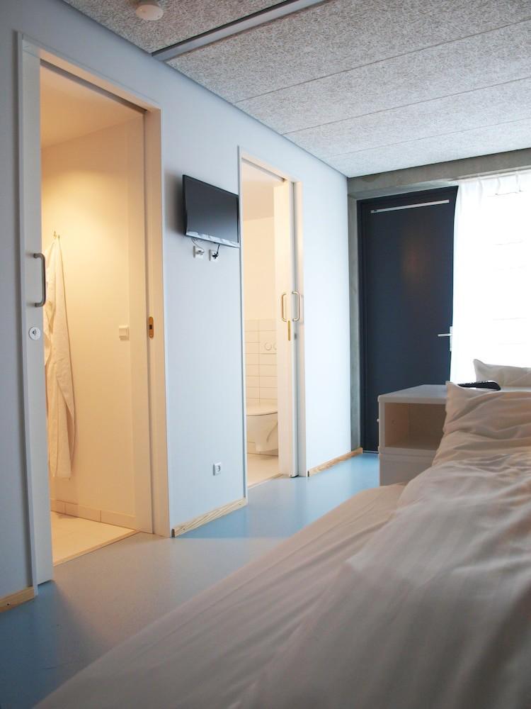 Hotel Dbu & Kursuscenter 2*